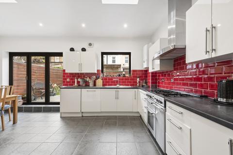 5 bedroom terraced house for sale, Mandrake Road, SW17