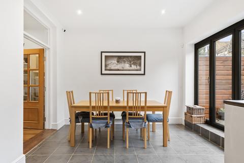 5 bedroom terraced house for sale, Mandrake Road, SW17