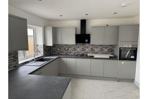 4 bedroom detached house for sale, Warden Road, Sheerness, ME12
