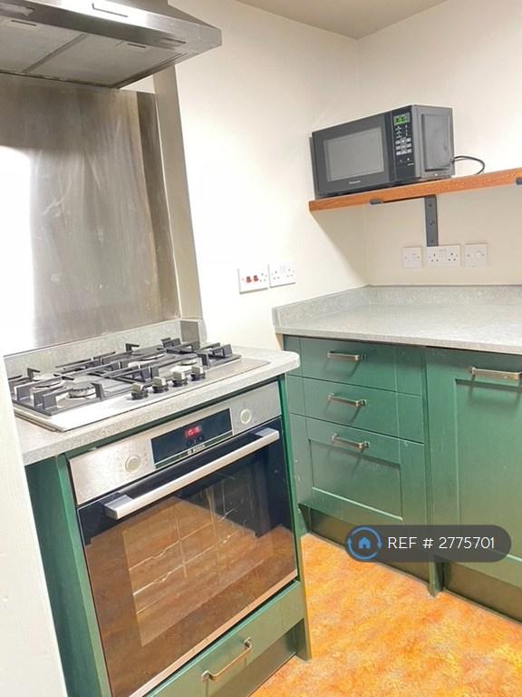 Fully Functioning Kitchen