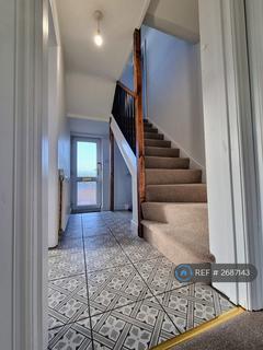 3 bedroom semi-detached house to rent, Ryhall Road, Stamford, PE9