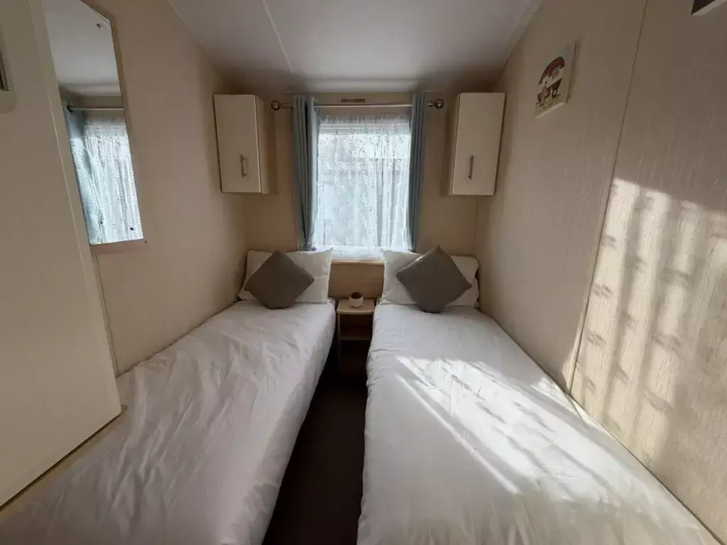 Img 0112 2048x1536.jpg