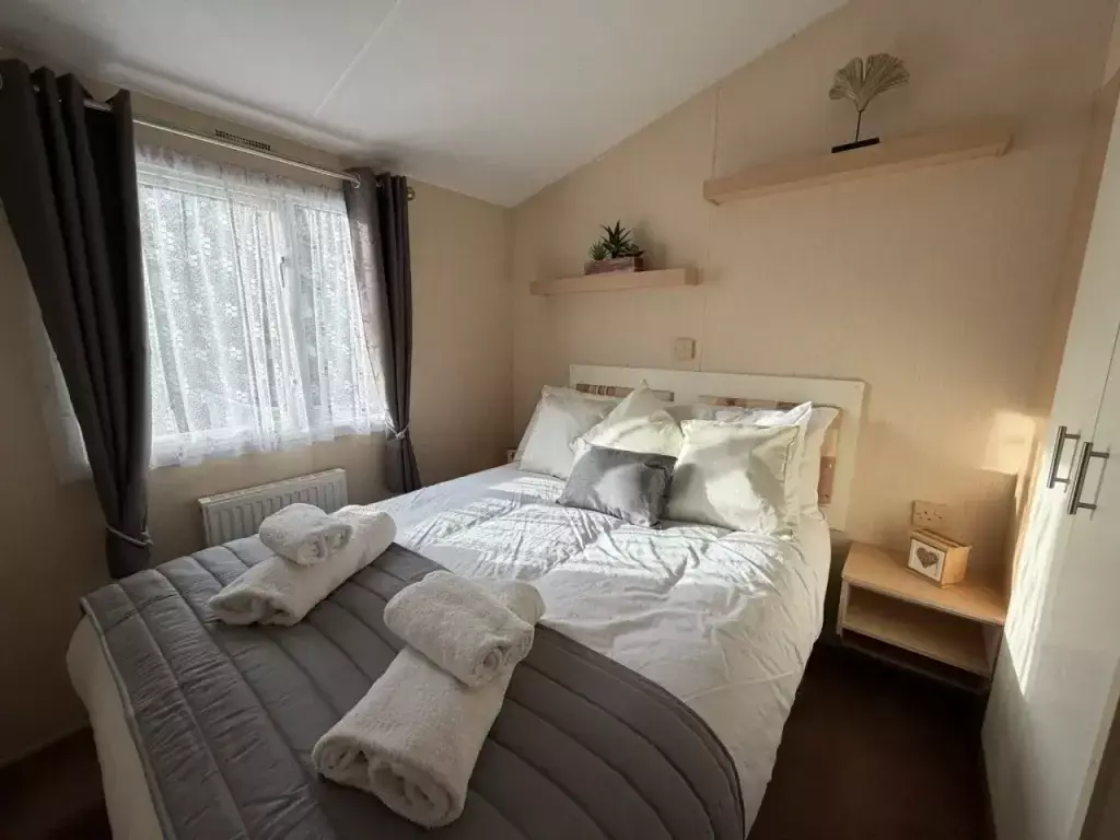 Img 0111 2048x1536.jpg