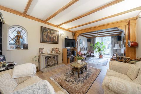 undefined, The Avenue, Sunbury-On-Thames TW16