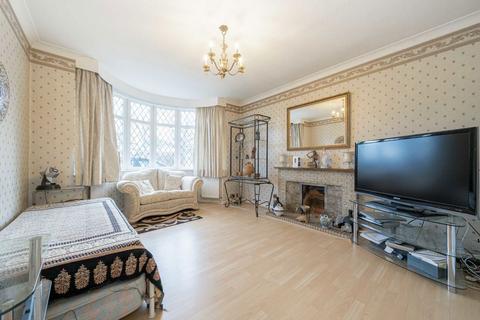 undefined, The Avenue, Sunbury-On-Thames TW16