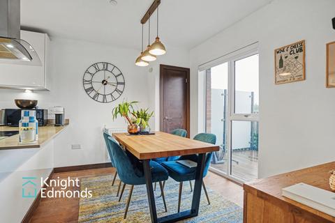 2 bedroom flat for sale, Rosalind Drive,  Ulysses House, ME14