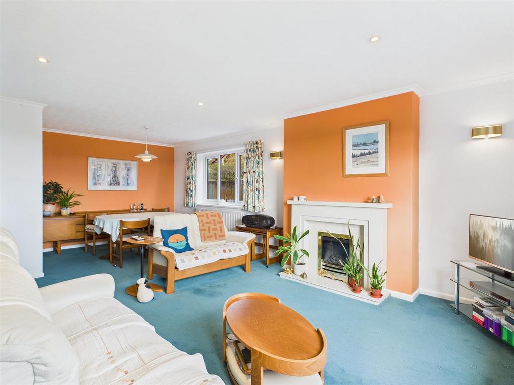 Living/Dining Room