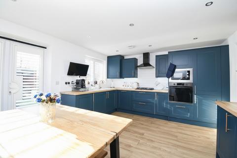 4 bedroom terraced house for sale, Roseway Avenue, Cadishead, M44