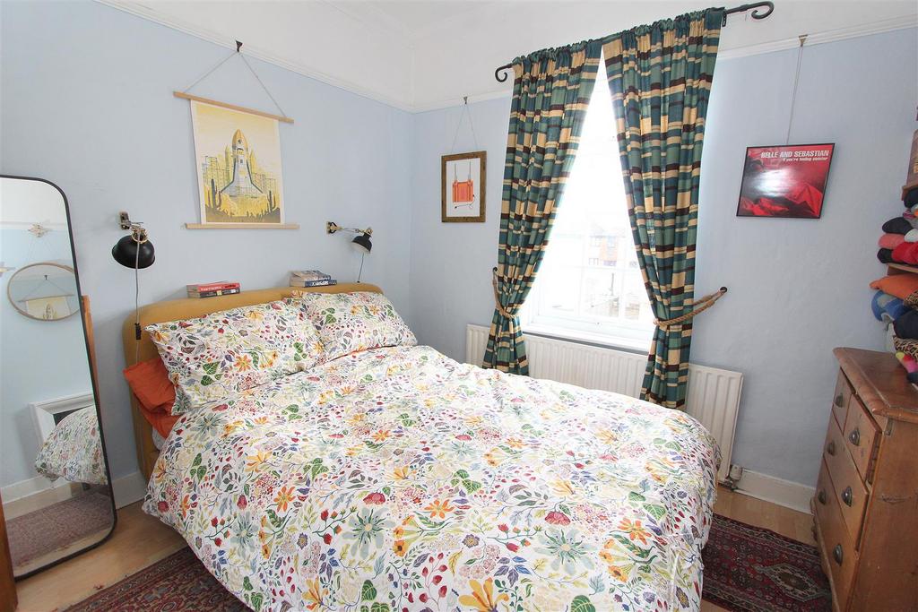Bed 1b.JPG