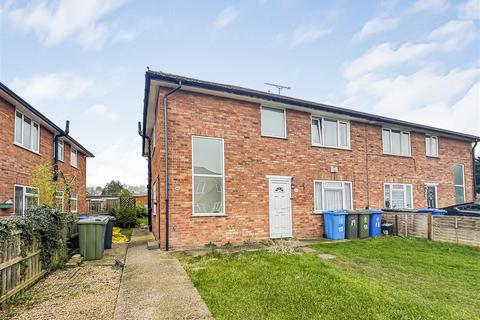 2 bedroom apartment for sale, Monks Road, Windsor