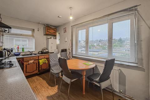 2 bedroom apartment for sale, Monks Road, Windsor