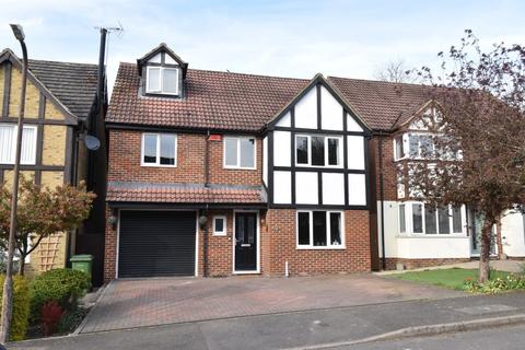 5 bedroom detached house for sale, Chippendayle Drive, Harrietsham, ME17
