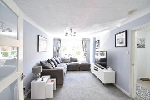 5 bedroom detached house for sale, Chippendayle Drive, Harrietsham, ME17