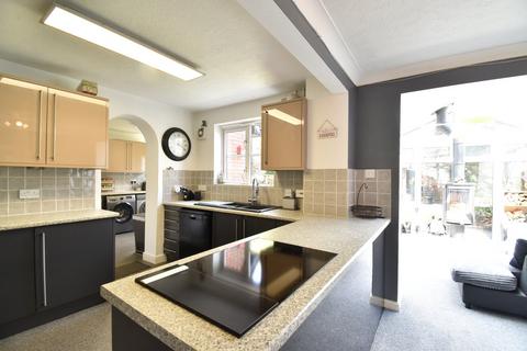 5 bedroom detached house for sale, Chippendayle Drive, Harrietsham, ME17