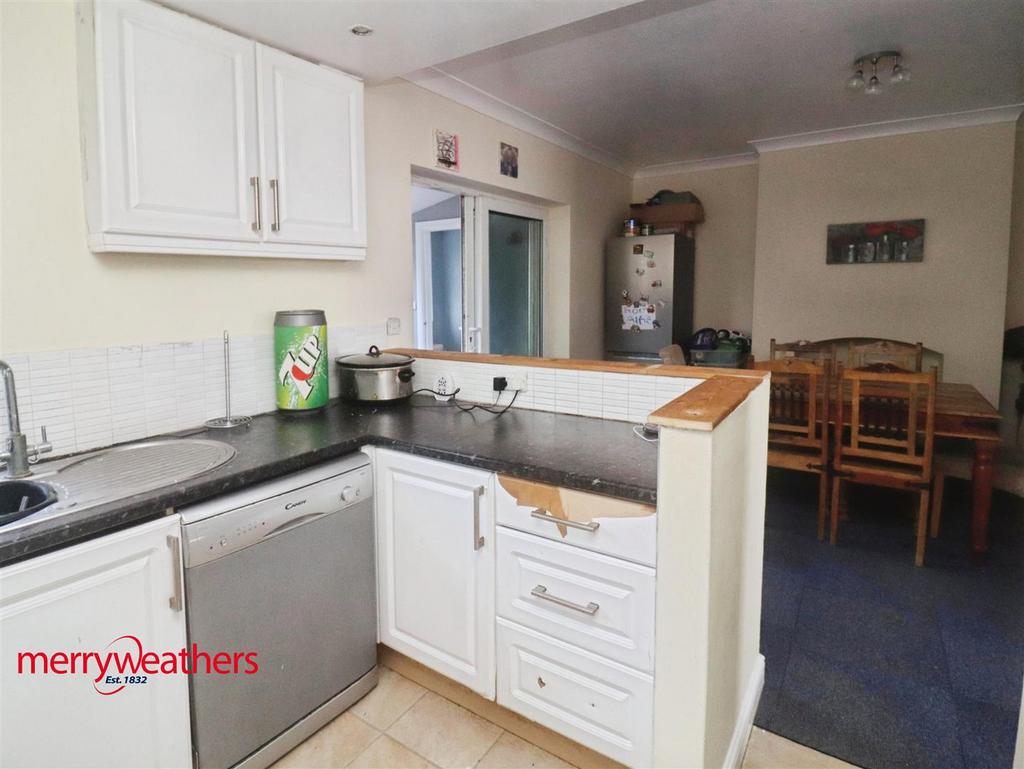 Dining kitchen