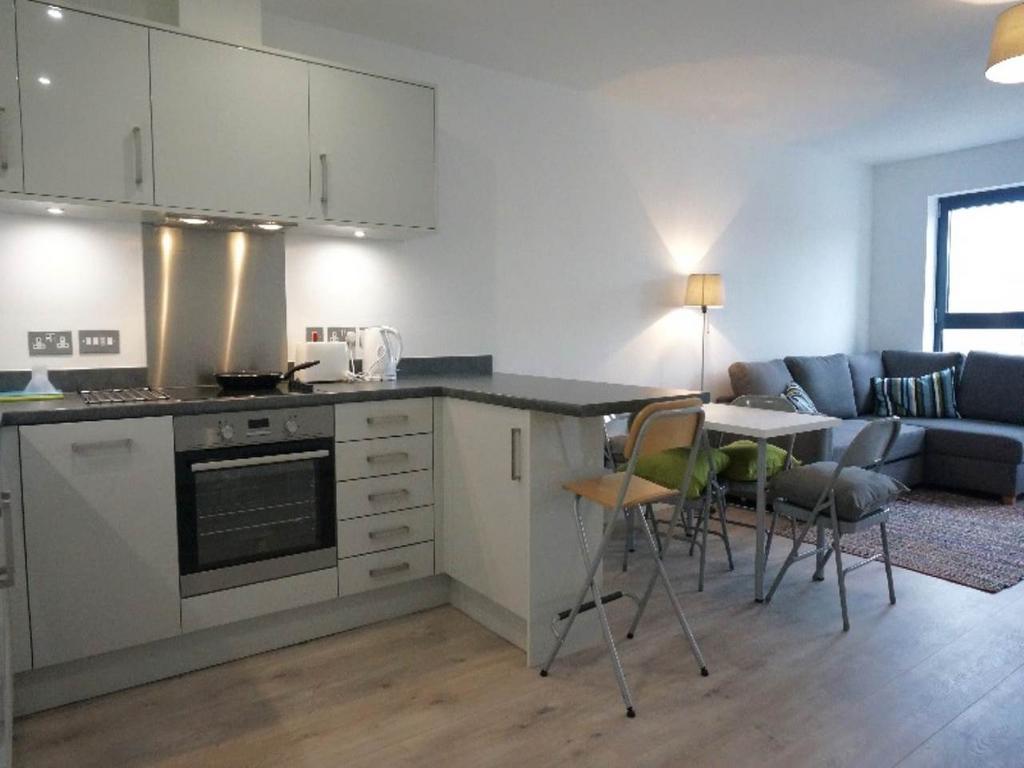 Kitchen stod 2