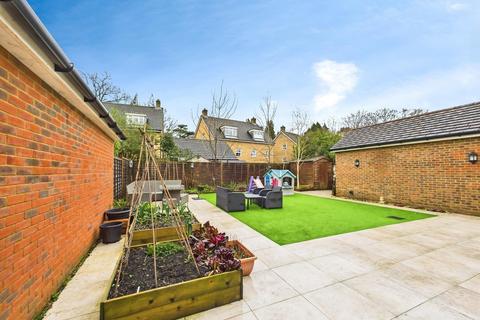4 bedroom detached house for sale, Mansion House Close, Southampton SO31