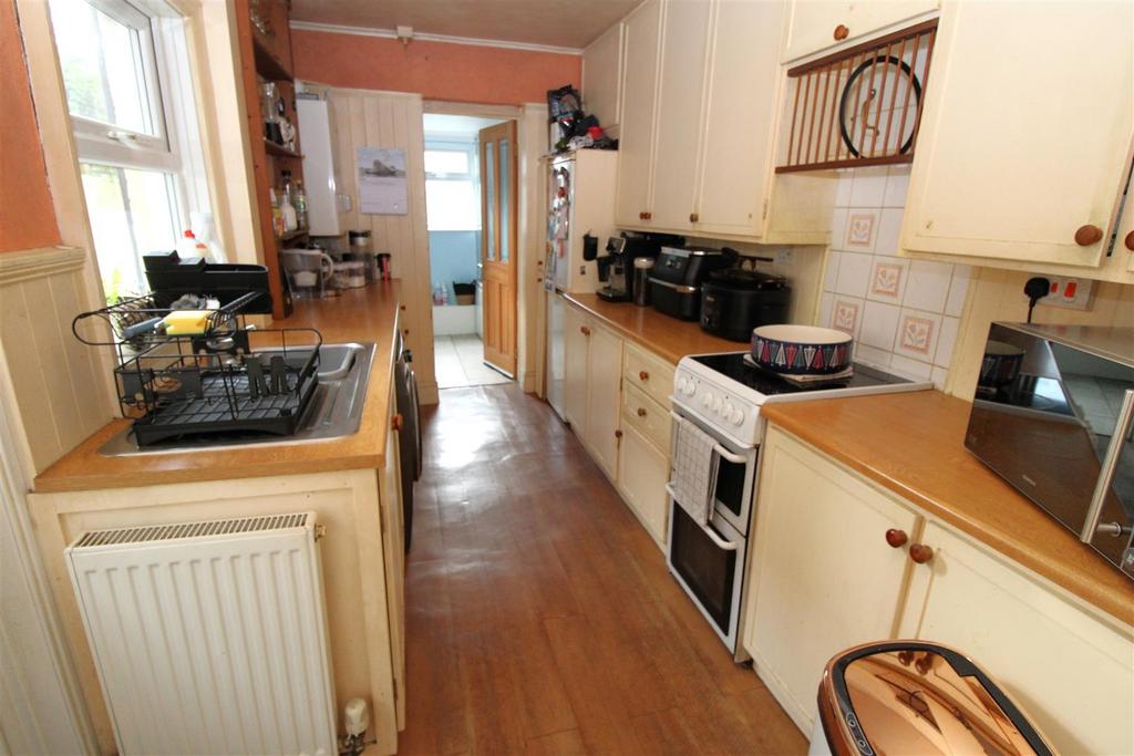 Kitchen.JPG