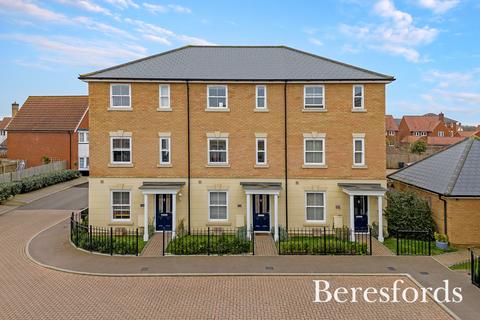 3 bedroom end of terrace house for sale, Snowberry Road, Dunmow, CM6