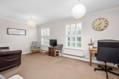 undefined, Ashburnham Drive, Cuckfield, Haywards Heath, RH17 5GG