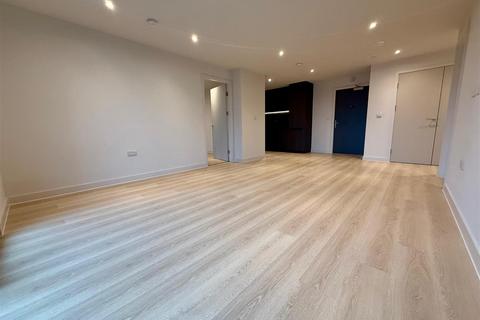 2 bedroom apartment to rent, Waterhouse Gardens, Manchester