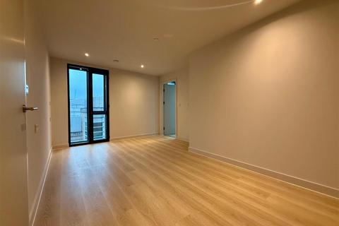2 bedroom apartment to rent, Waterhouse Gardens, Manchester