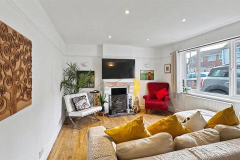 3 bedroom house for sale, Yeovil Road, Farnborough