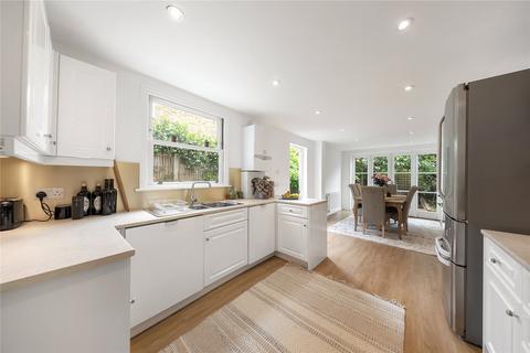 3 bedroom terraced house to rent, Broughton Road, London, SW6