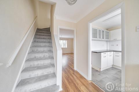 2 bedroom maisonette for sale, The Greenway, Ickenham, Uxbridge