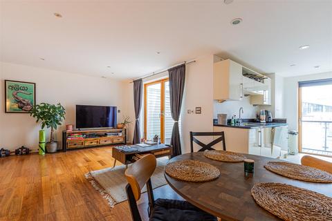 undefined, Barry Lane, Cardiff CF10