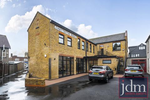 2 bedroom apartment to rent, Chantry Lane, Bromley, BR2