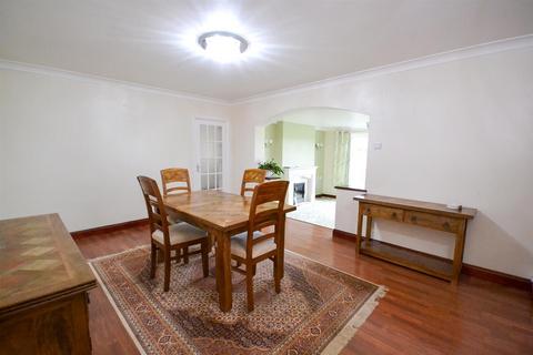 undefined, Morton Gardens, Radcliffe-On-Trent, Nottingham