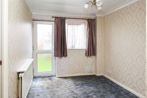 3 bedroom terraced house for sale, 63 Hawfinch Walk, Chelmsford, Essex, CM2 8BE