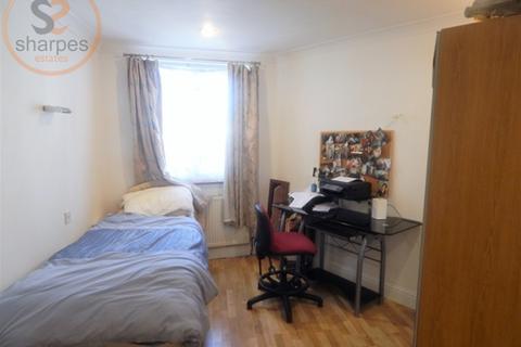 undefined, Wandle Road, Morden, London
