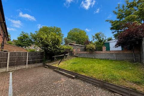 3 bedroom semi-detached house for sale, Swiftsden Way, Bromley BR1
