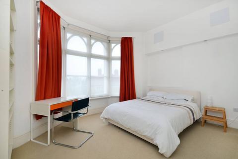 3 bedroom flat to rent, Grove Hill Road, Denmark Hill, London, SE5