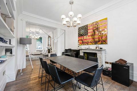 undefined, Doughty Street, London WC1N