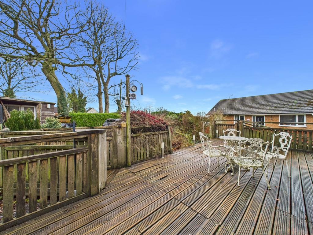 Side Decking