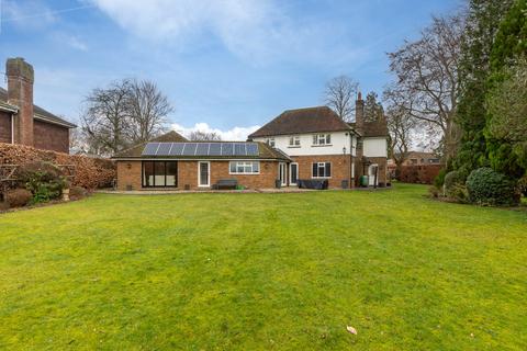 4 bedroom detached house for sale, Dunstable, Bedfordshire LU6