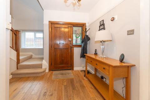 undefined, Dunstable, Bedfordshire LU6