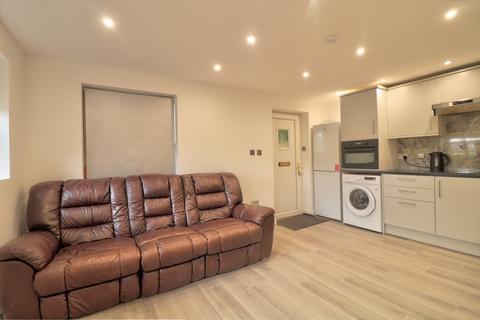 1 bedroom apartment to rent, Daws Hill Lane, Buckinghamshire HP11