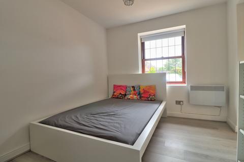1 bedroom apartment to rent, Daws Hill Lane, Buckinghamshire HP11