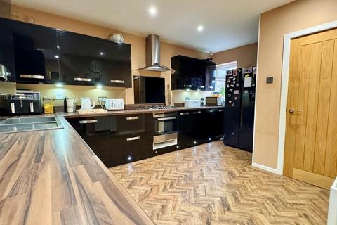 3 bedroom end of terrace house for sale, Yew Tree Grove, Lancashire BB4