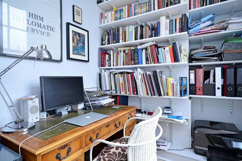 1 bedroom flat for sale, Cranwich Road, Stoke Newington, London, N16