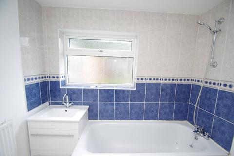 3 bedroom terraced house to rent, Brixton Road, WD24, Watford, WD24
