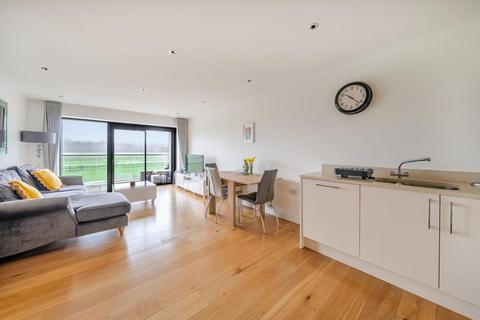 2 bedroom flat for sale, Newbury Racecourse,  Berkshire,  RG14