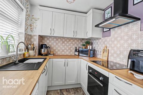 2 bedroom semi-detached house for sale, Winchester Close, Newport