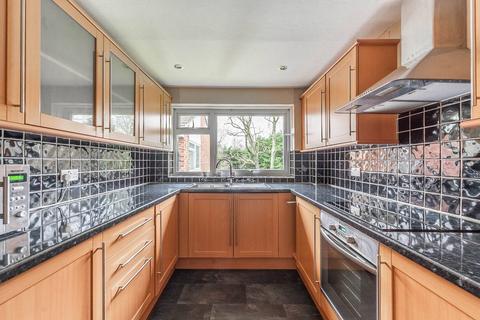 2 bedroom flat for sale, Aran Drive, Stanmore, HA7