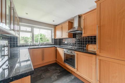2 bedroom flat for sale, Aran Drive, Stanmore, HA7