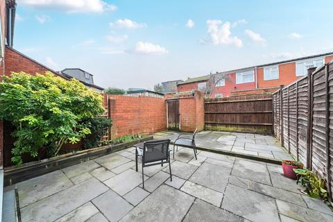 3 bedroom house to rent, Caistor Road, Balham, London, SW12